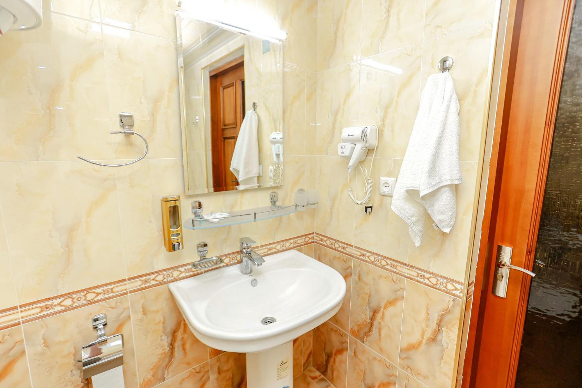 Yangi Sharq Hotel Samarkand Ngoại thất bức ảnh
